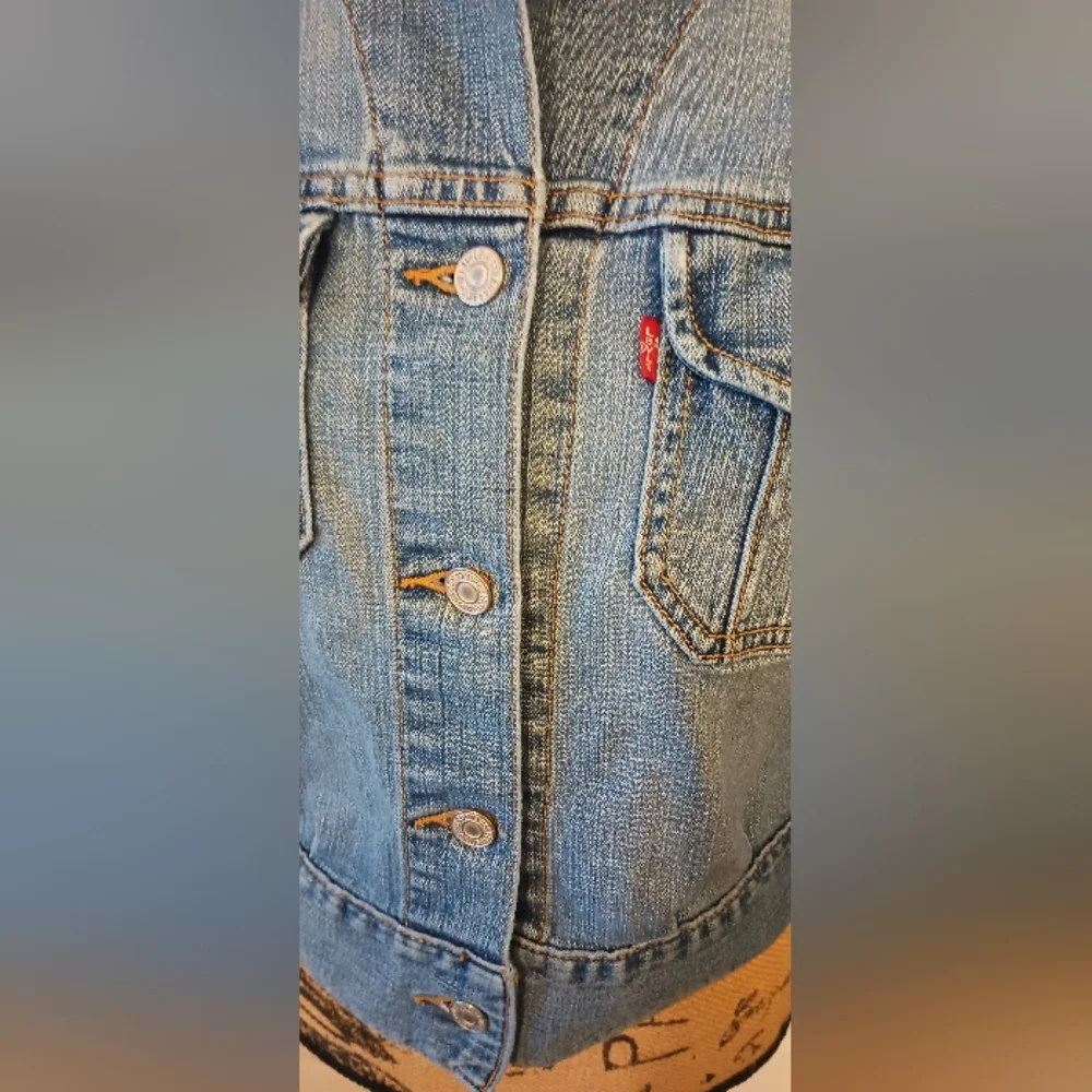 Levis denim jacket - Picture 3 of 12